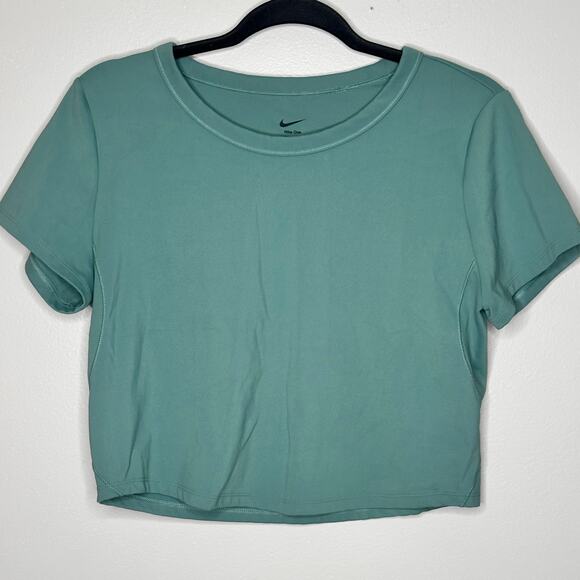 Nike One Dri Fit Womens Size XL Sage Green Crop Top Workout Short Sleeve Tank - Picture 1 of 6
